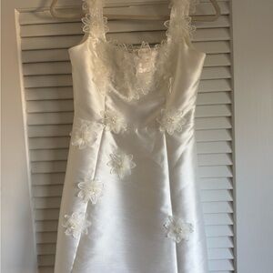 Elliatt Ivory Floral Appliqué Dress